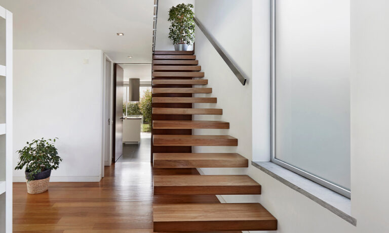 7 Tips for Designing a Safe and Stylish Wooden Staircase